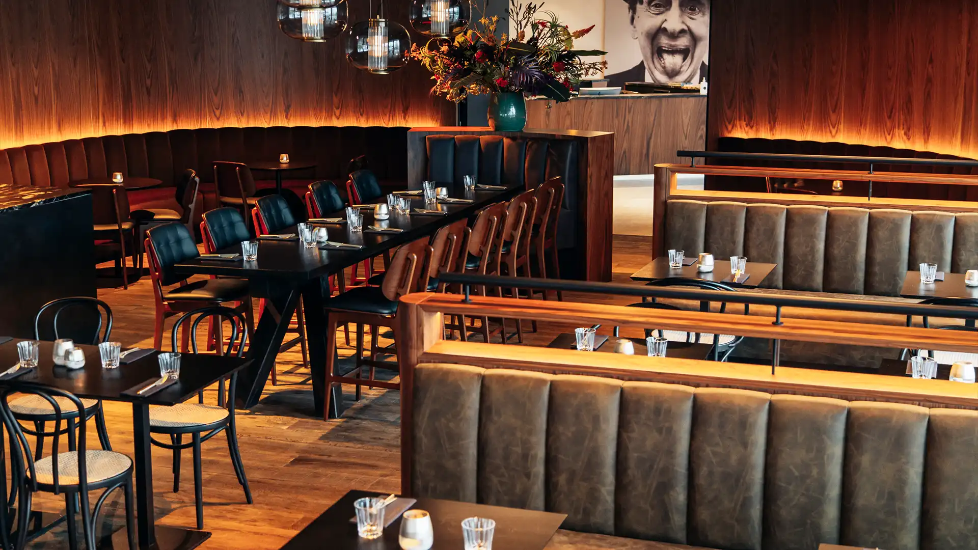 Horeca-interieur met maatwerk in staal door Metaal Op Maat